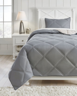 Rhey Signature Design by Ashley Comforter Set Twin