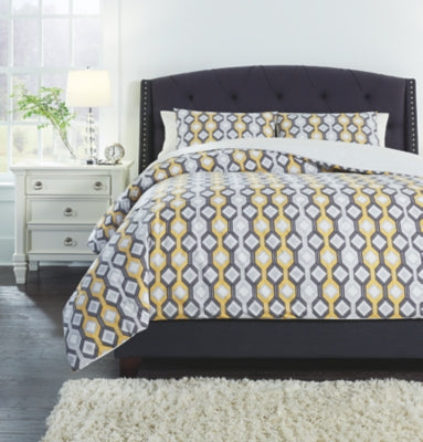 Mato Signature Design by Ashley Comforter Set King